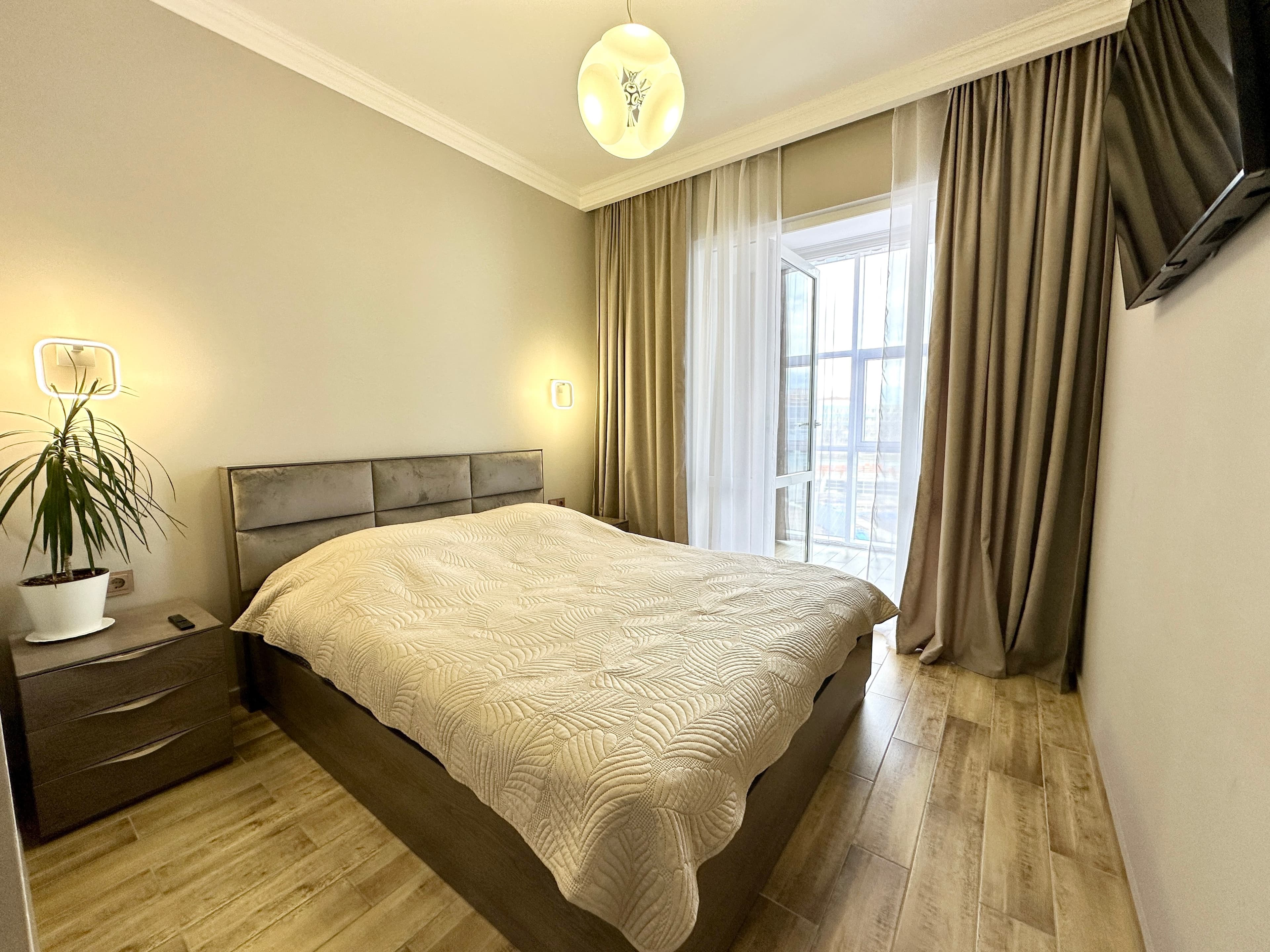 Izi Home Топоркова 4