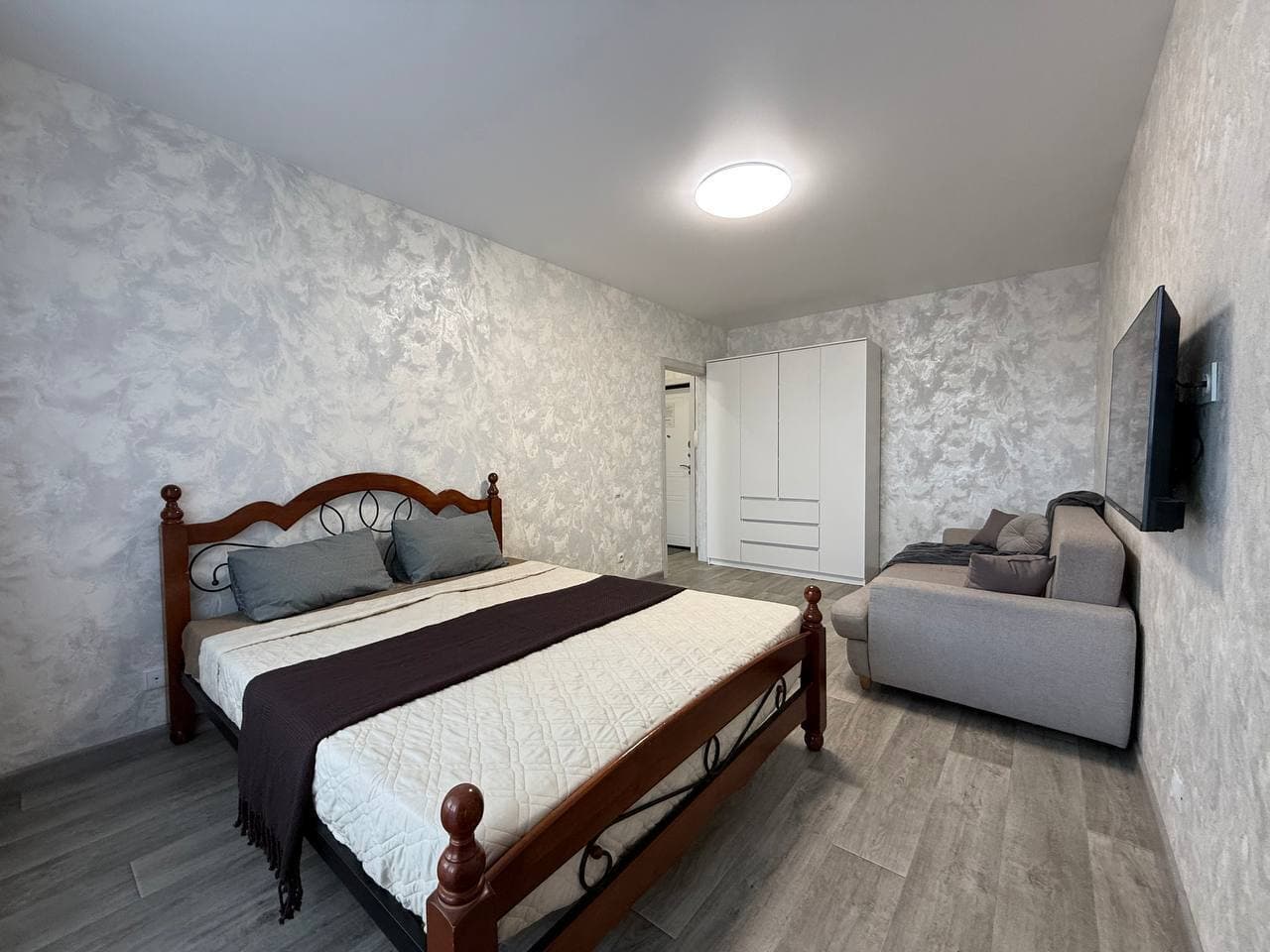 HOME HOTEL ул. Ясный Берег, 35