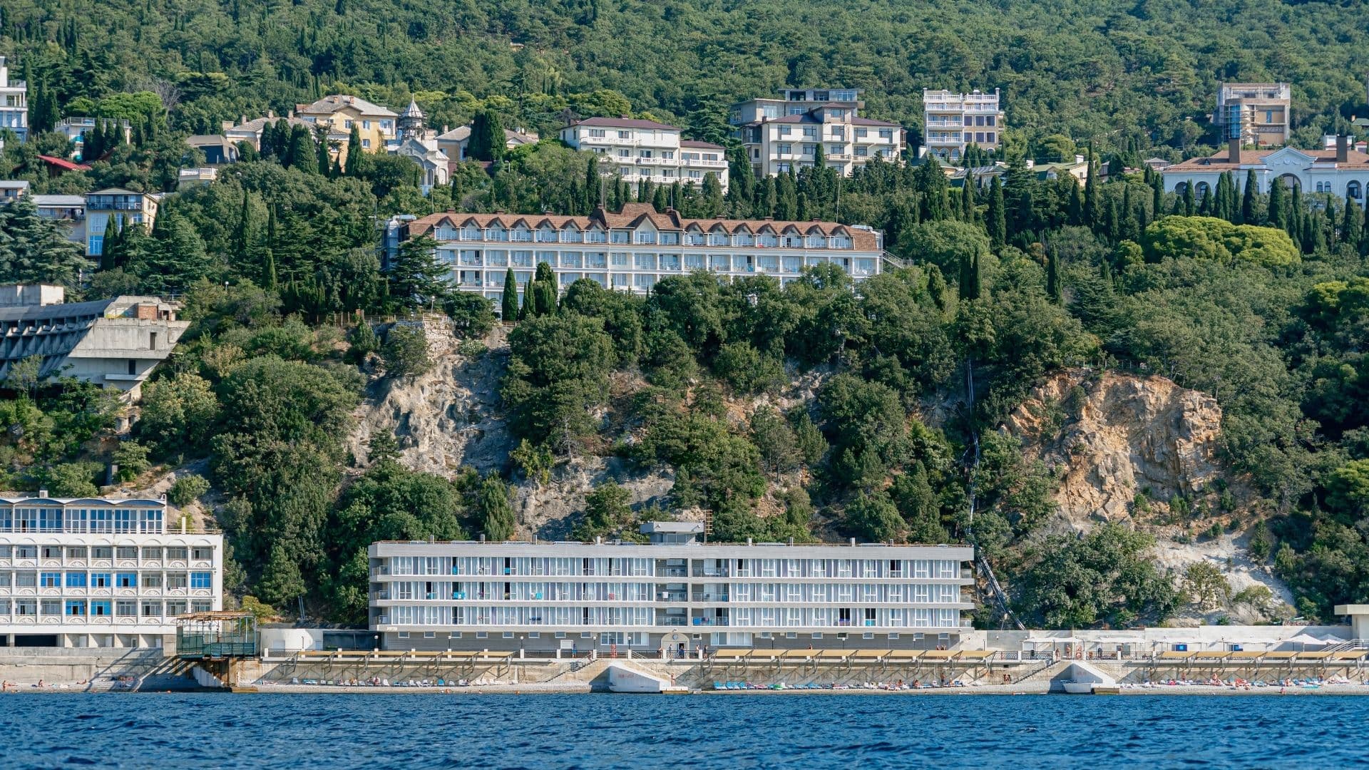 Каникулы в Ялте (ФБЛПУ "Санаторий "Днепр" ФНС России")