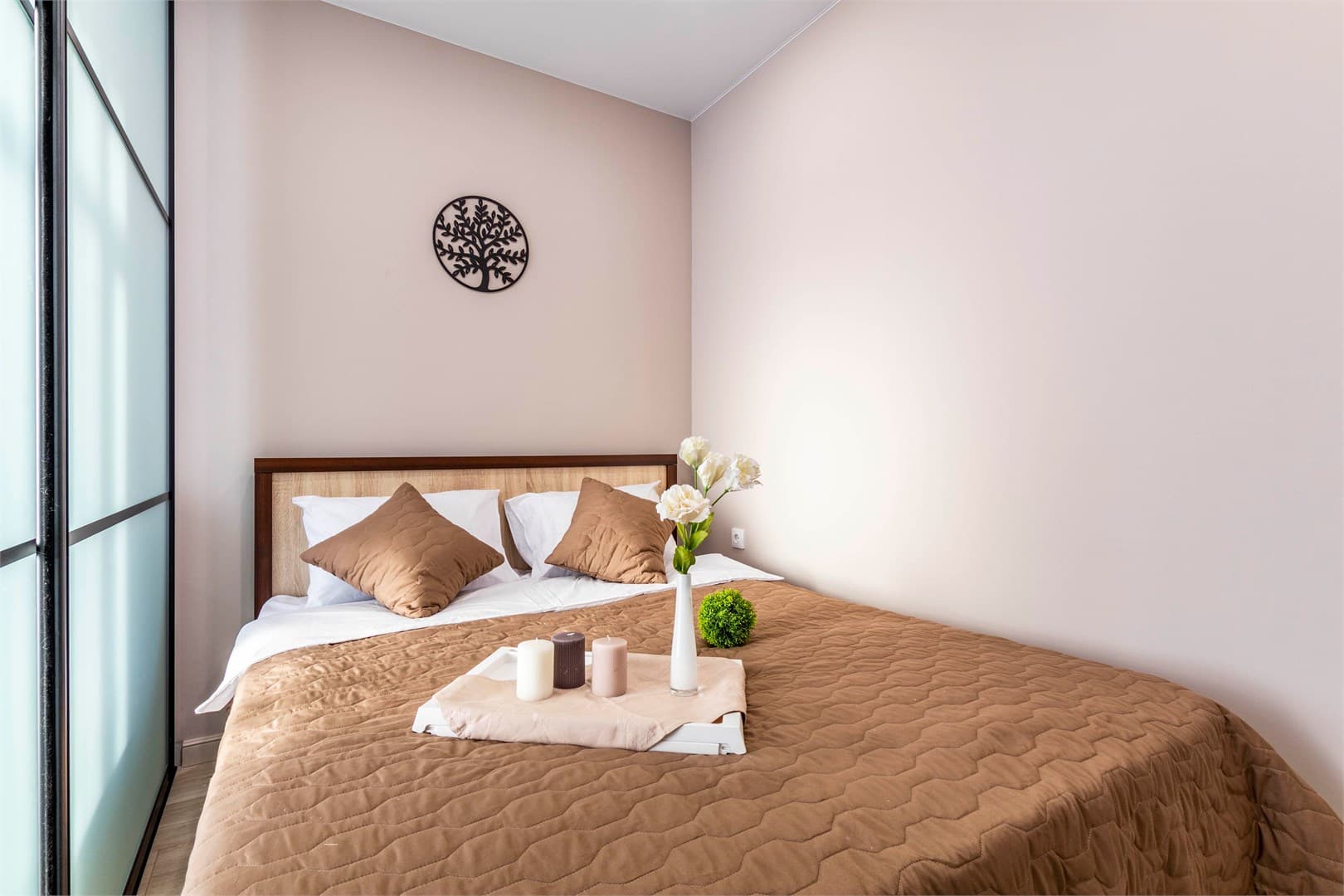 BeGuest на Шаронова 31