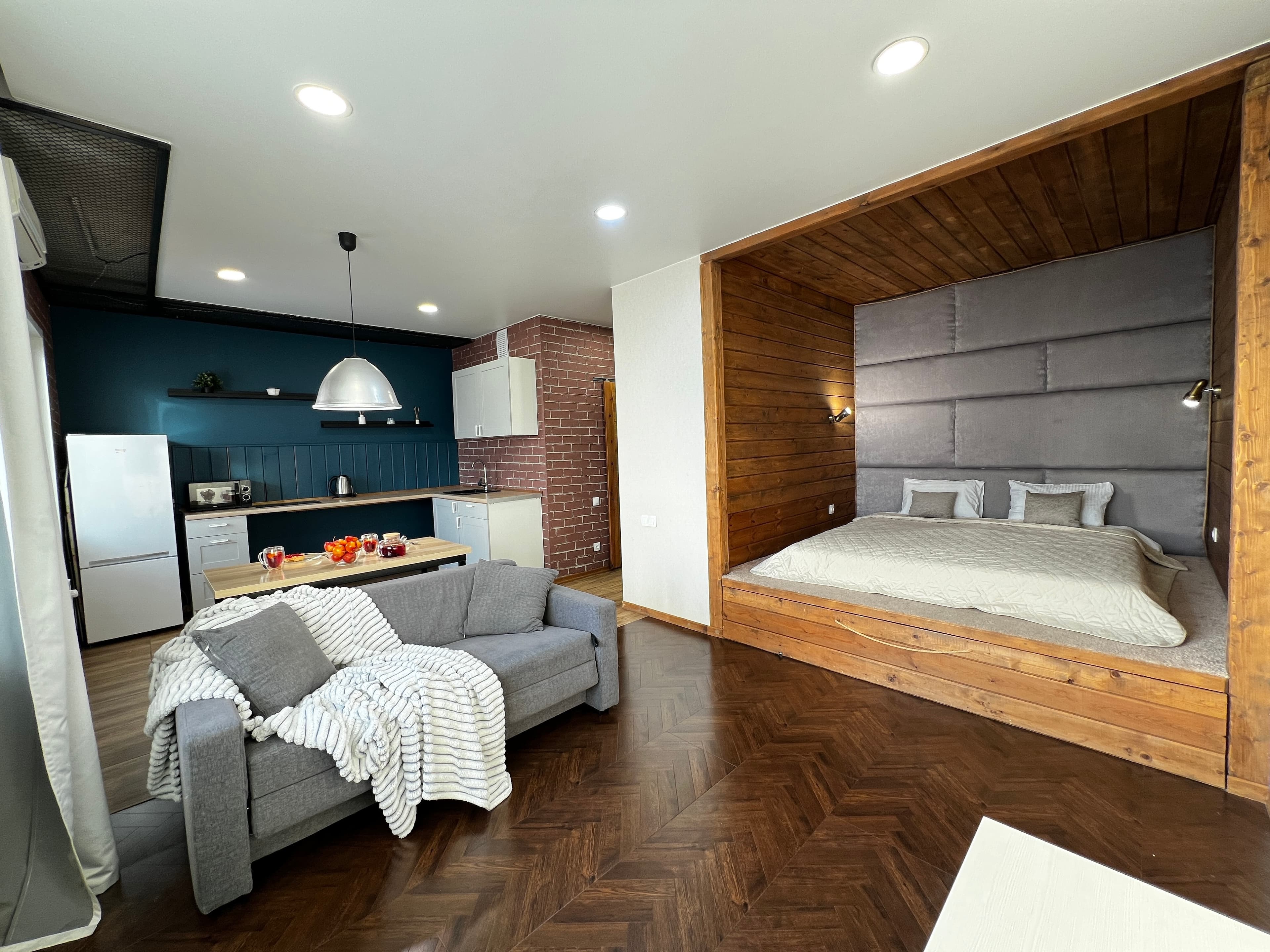 HOME HOTEL ул. Ясный Берег, 4