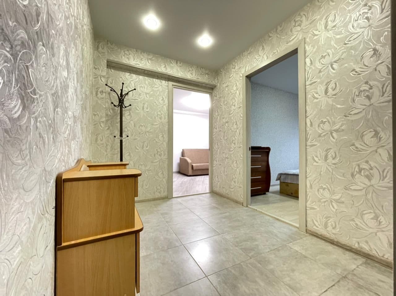 Flat40 Болотникова 8