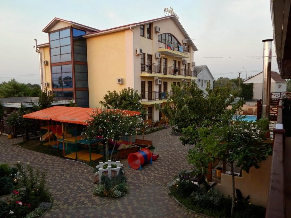 Фламинго (Голубицкая)