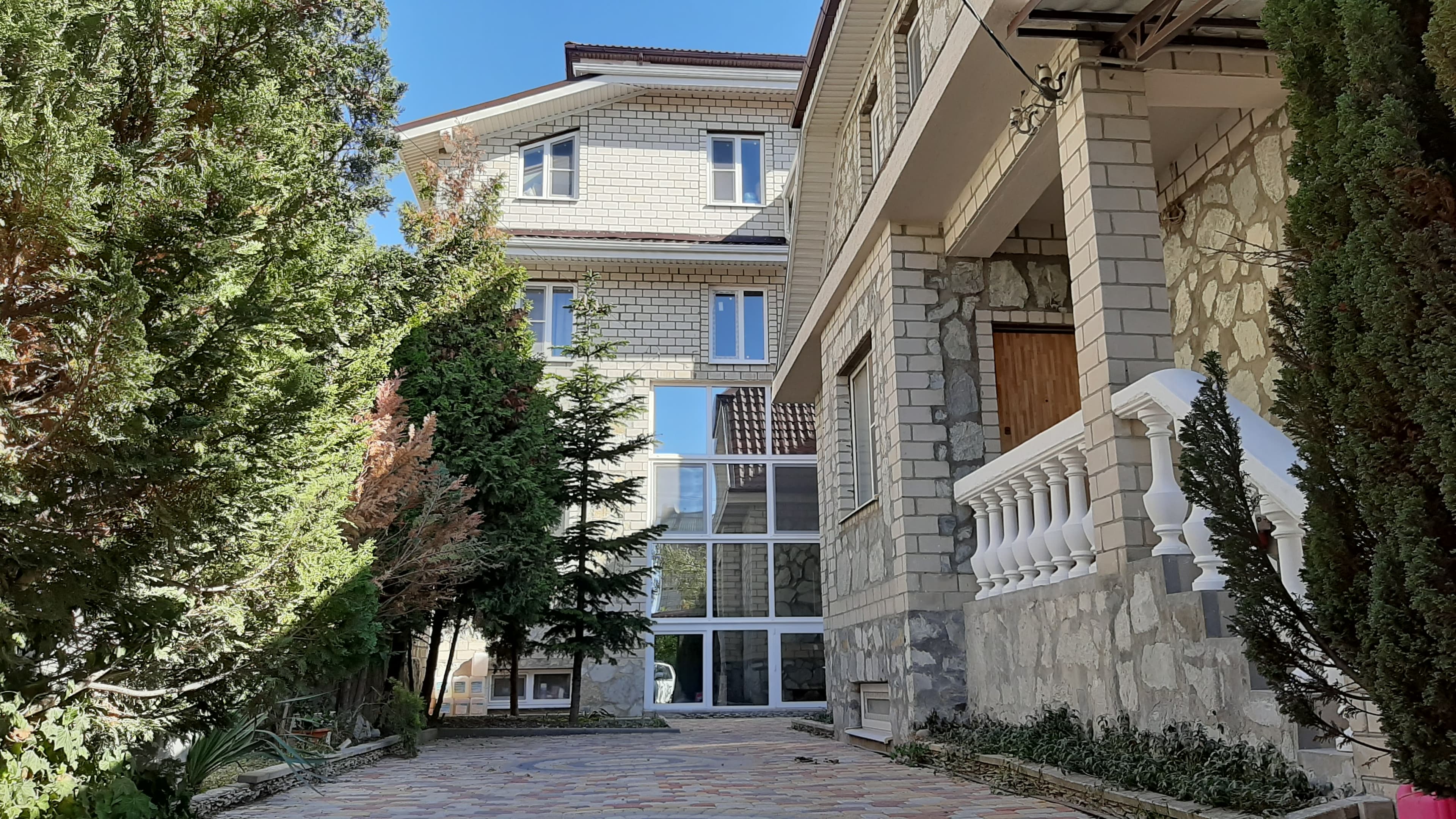 Левладиа